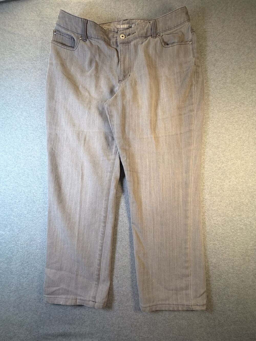 Chico's Platinum Jeans Size 2.5 Regular Gray Rhinestone Embellished Pants